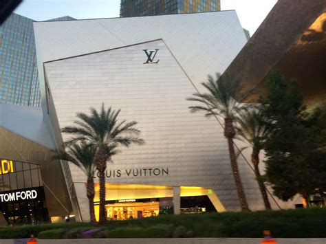 louis vuitton centre ville|louis vuitton las vegas strip.